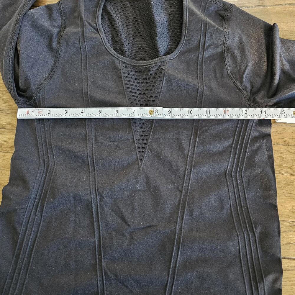 Fabletics Arta Compression Seamless Back  Long Sleeve Top Women's Sz Unknown - Picture 5 of 10